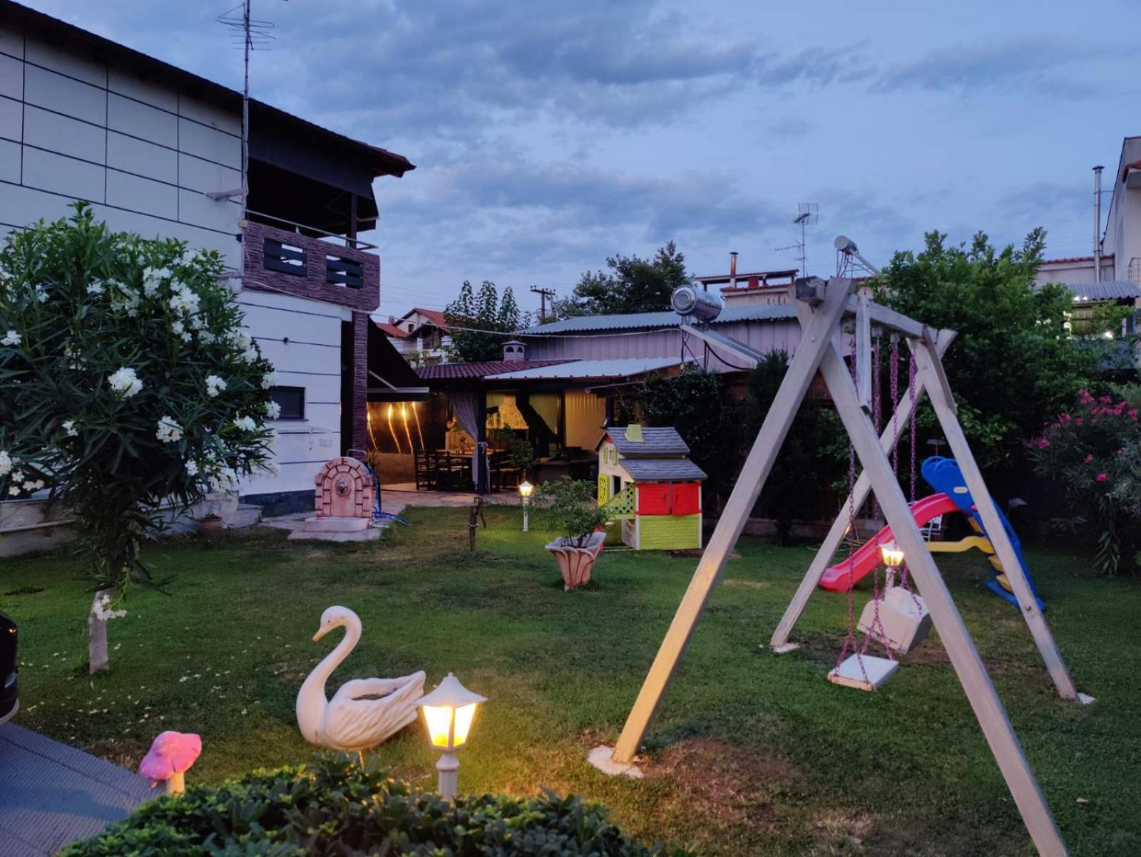 Vintage Lux Homes Неа-Врасна Екстер'єр фото