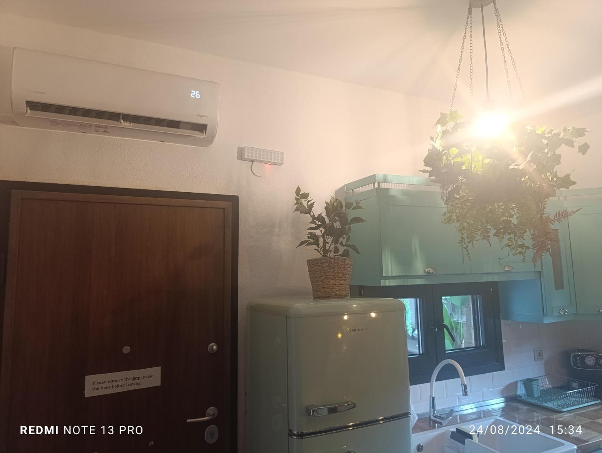 Vintage Lux Homes Неа-Врасна Екстер'єр фото